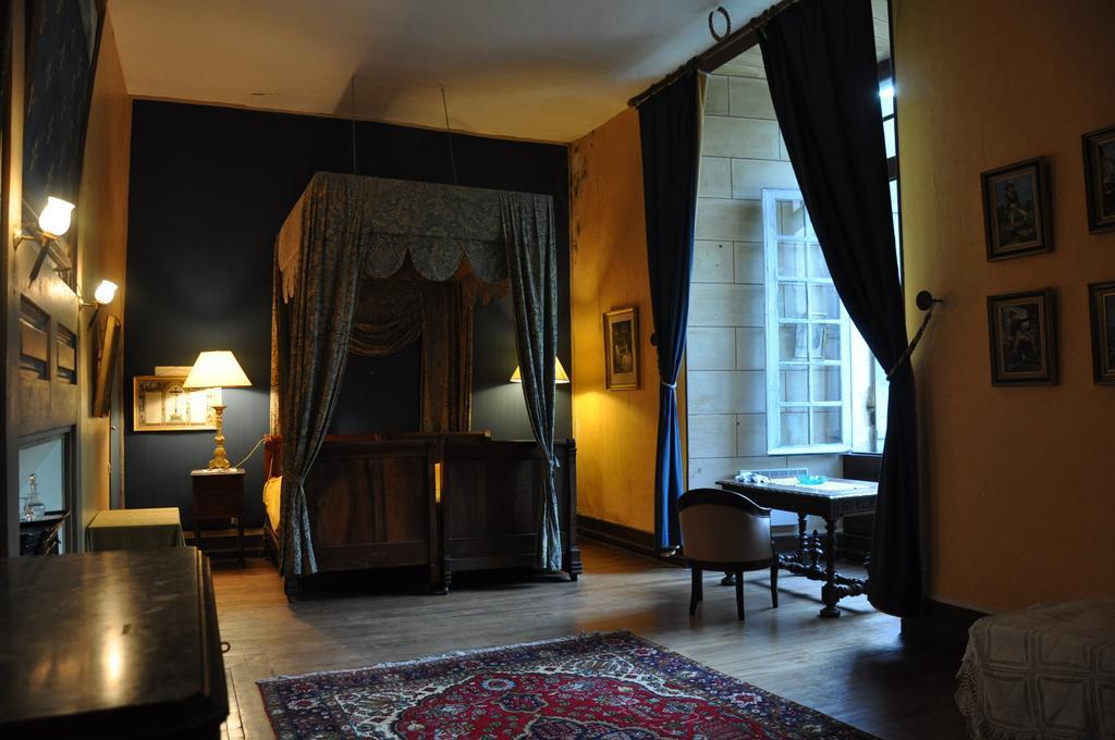 Chateau De Lanquais Bed & Breakfast Luaran gambar