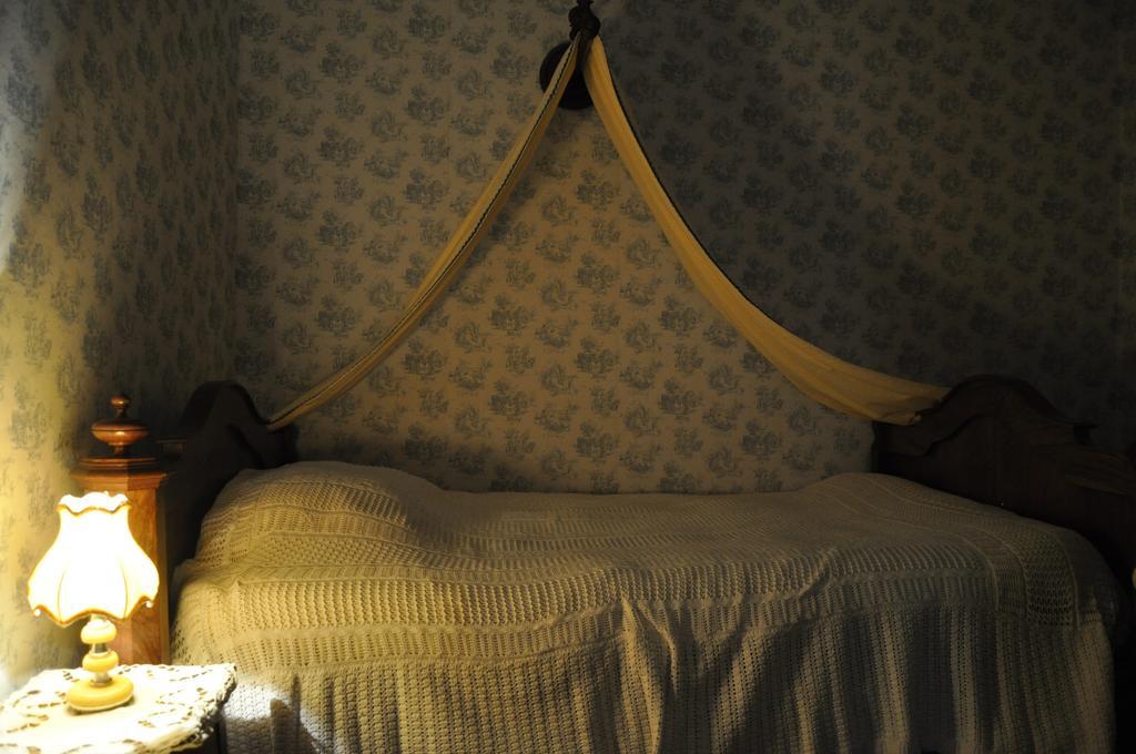Chateau De Lanquais Bed & Breakfast Luaran gambar