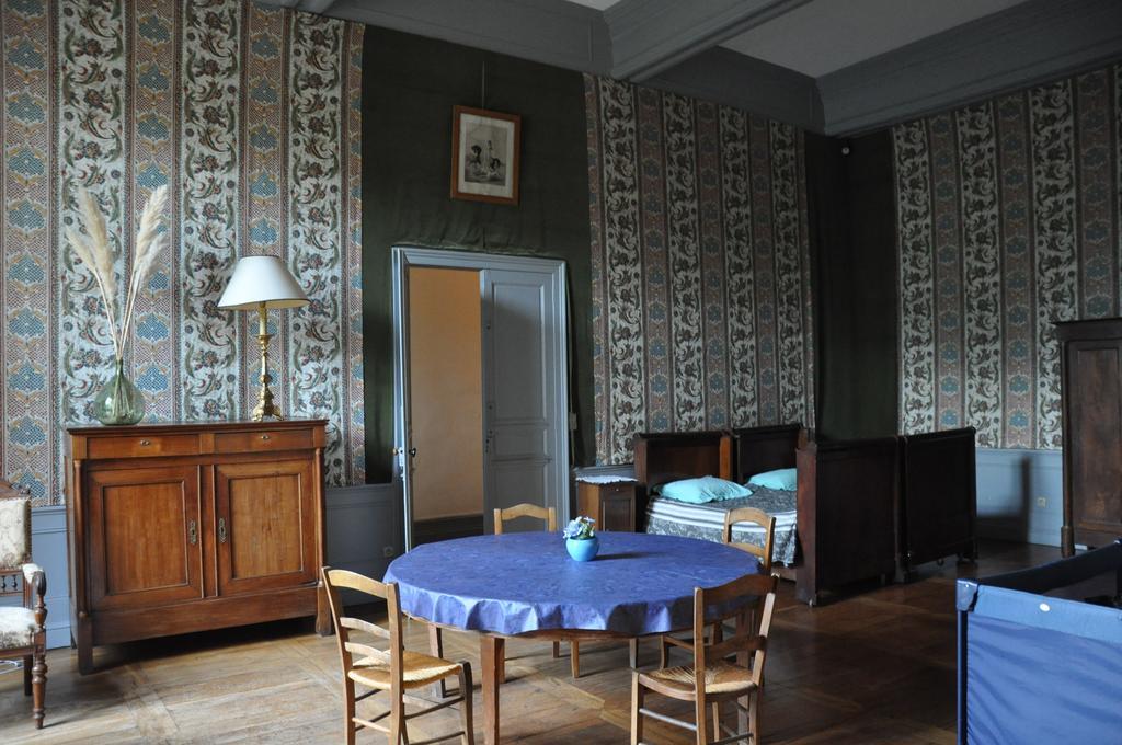 Chateau De Lanquais Bed & Breakfast Luaran gambar